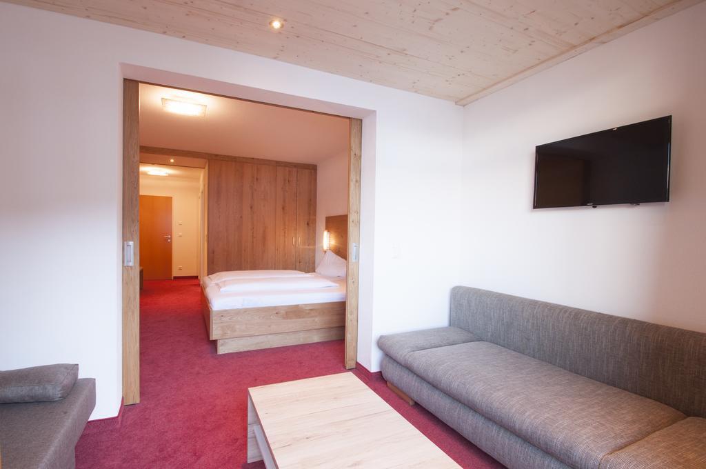 Hotel Erlebnishotel 4*